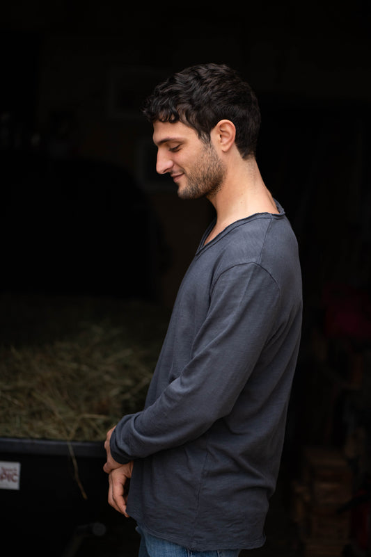 Antra V-Neck Longsleeve Men by Mara