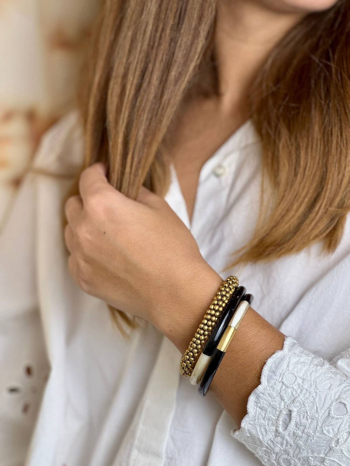 Pulsera de cuerno de búfalo hecha a mano - Negro Dorado Multicolor