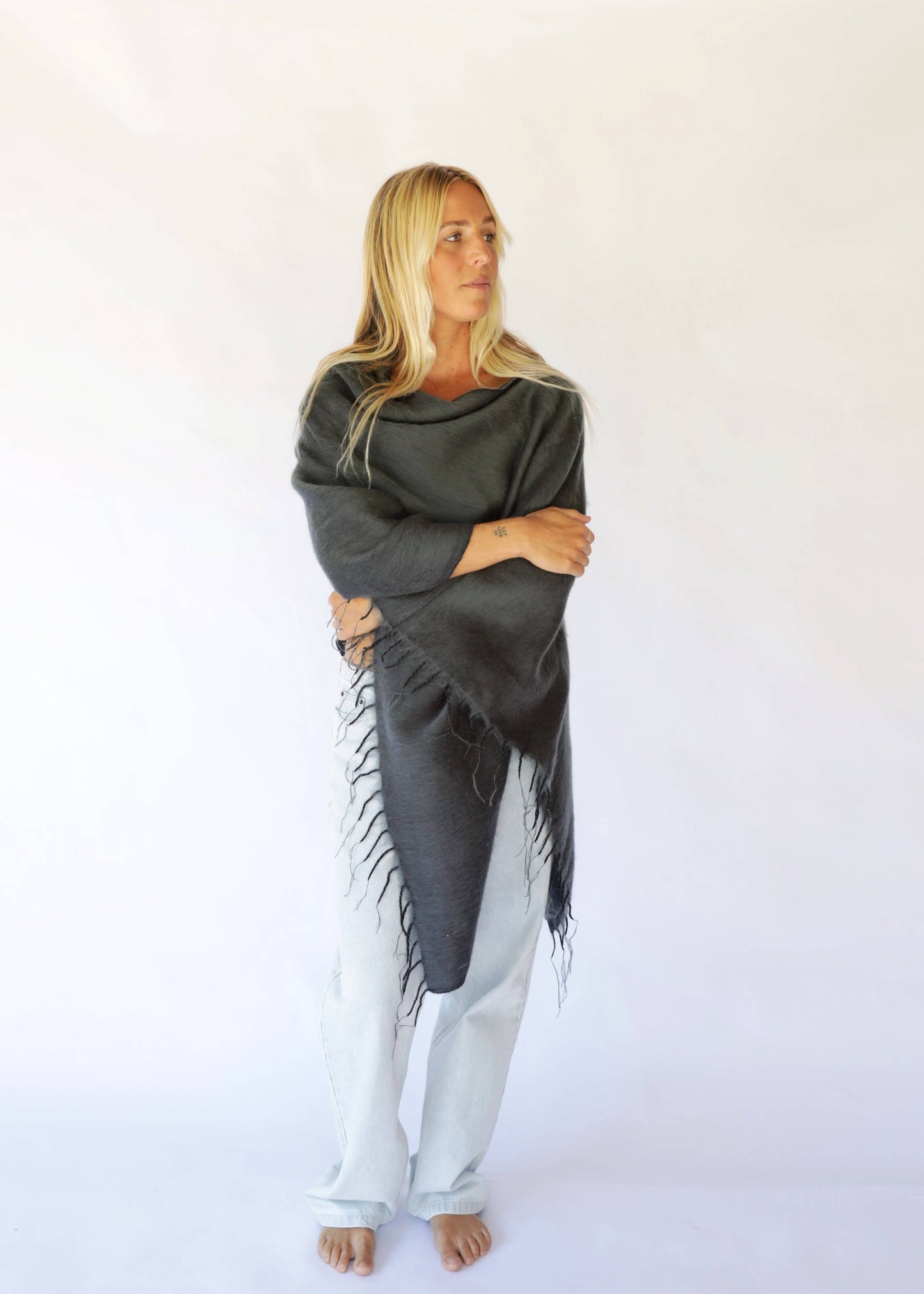 Poncho // Charcoal