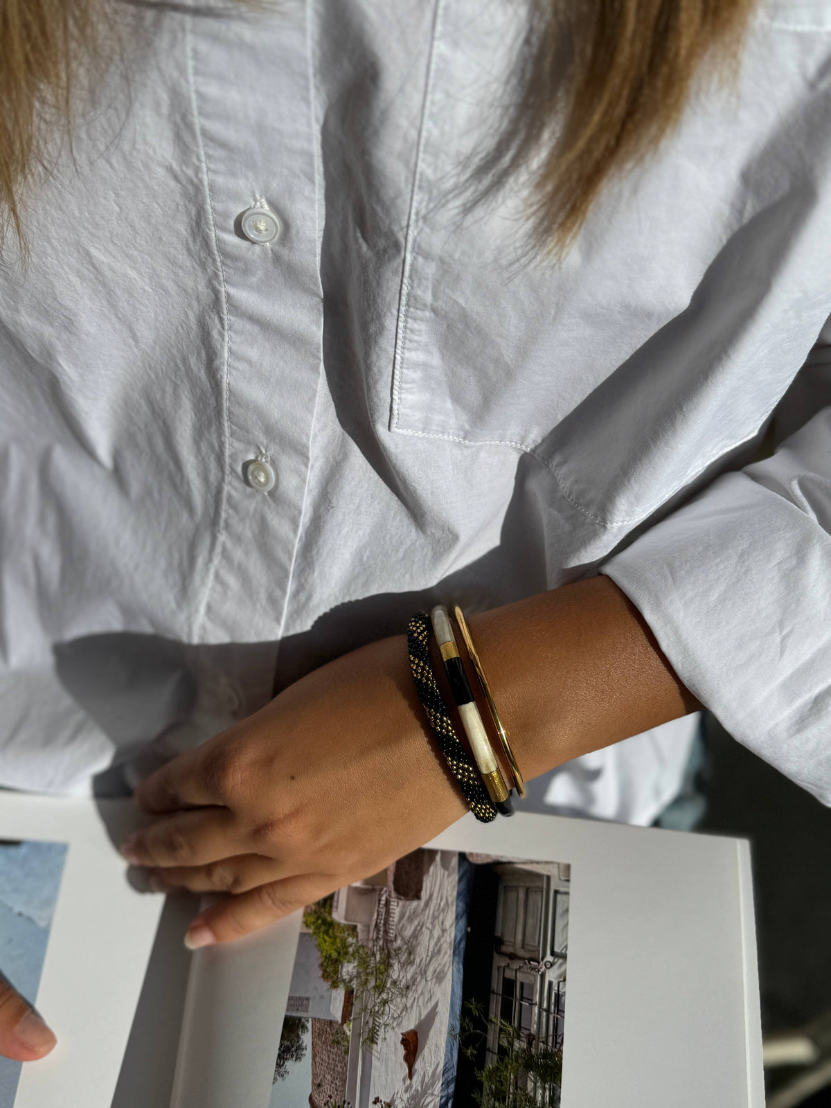 Pulsera de cuerno de búfalo hecha a mano - Negro Dorado Multicolor