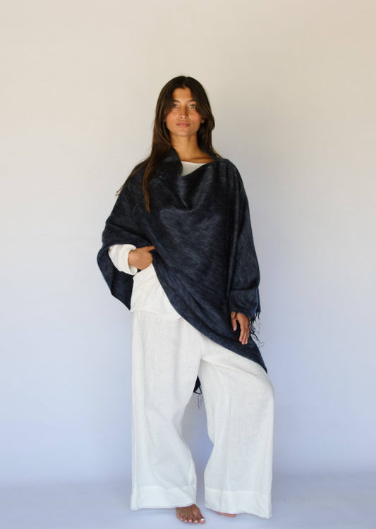 Poncho // Midnight