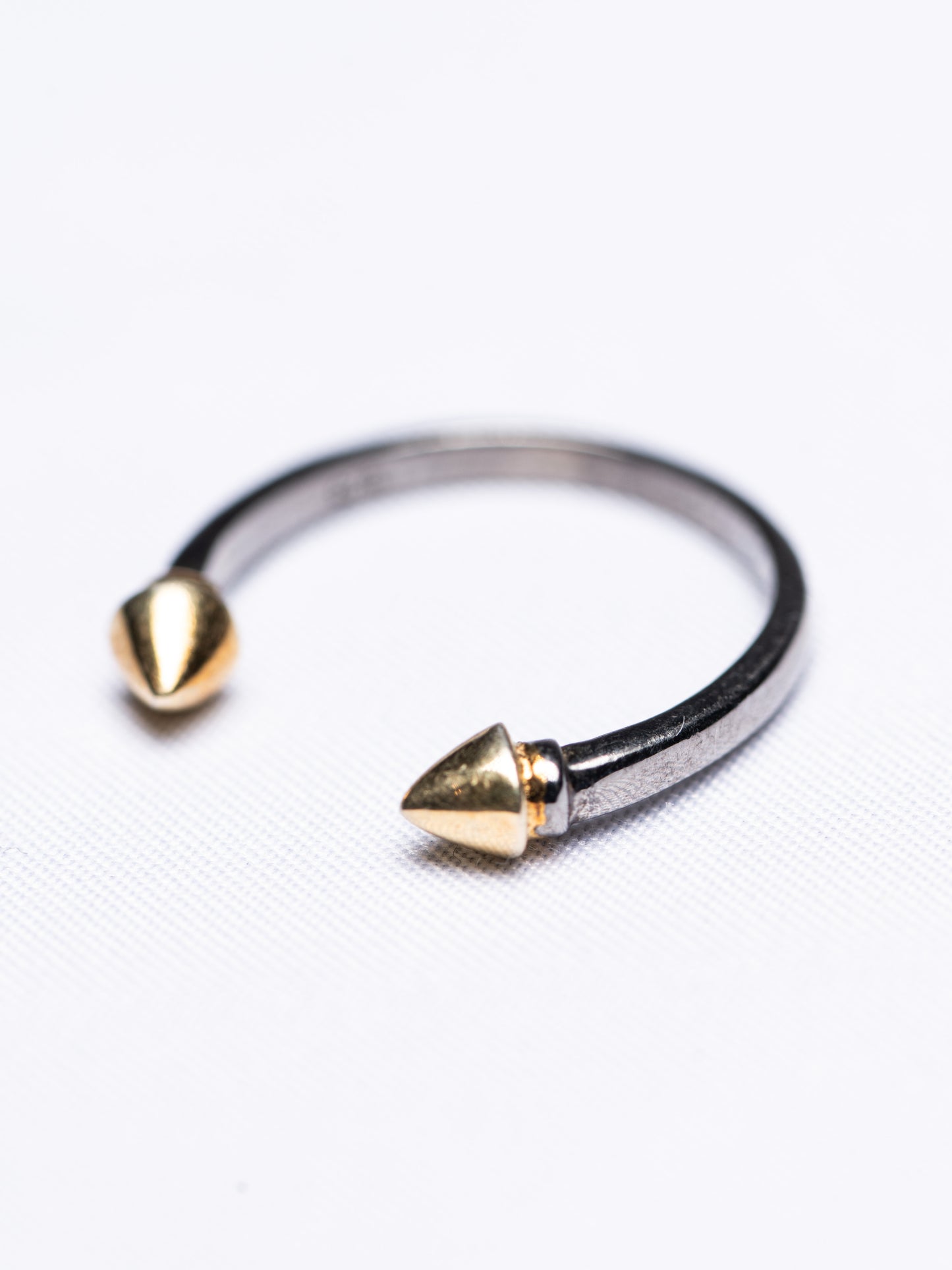 Nova Spike Ring