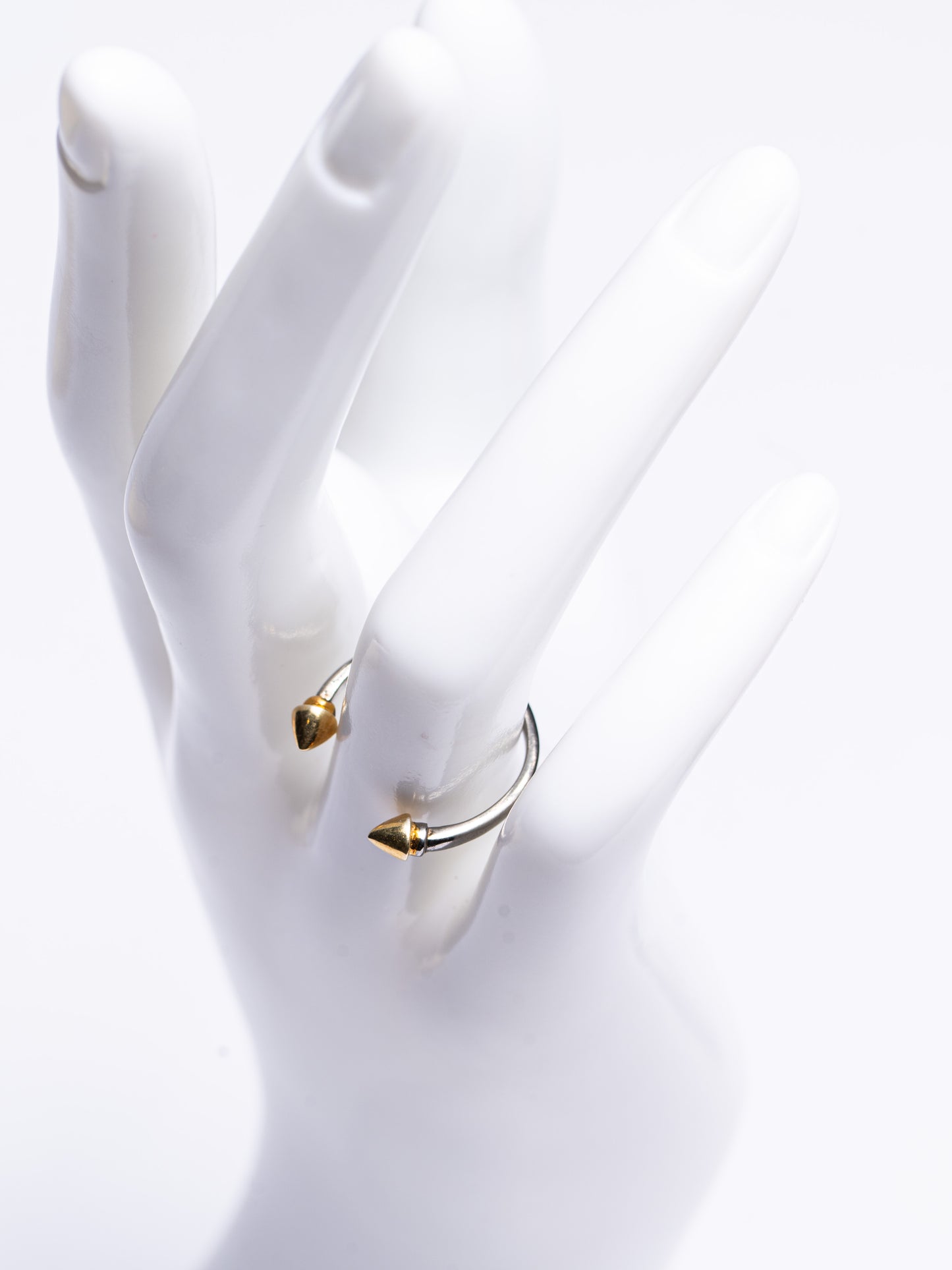 Nova Spike Ring