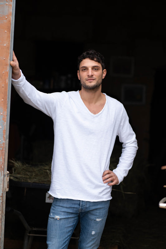 White V-Neck Longsleeve Men by Mara