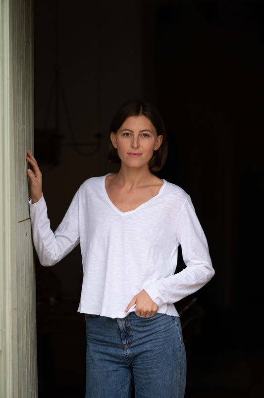 White V-Neck Longsleeve Top by Mara