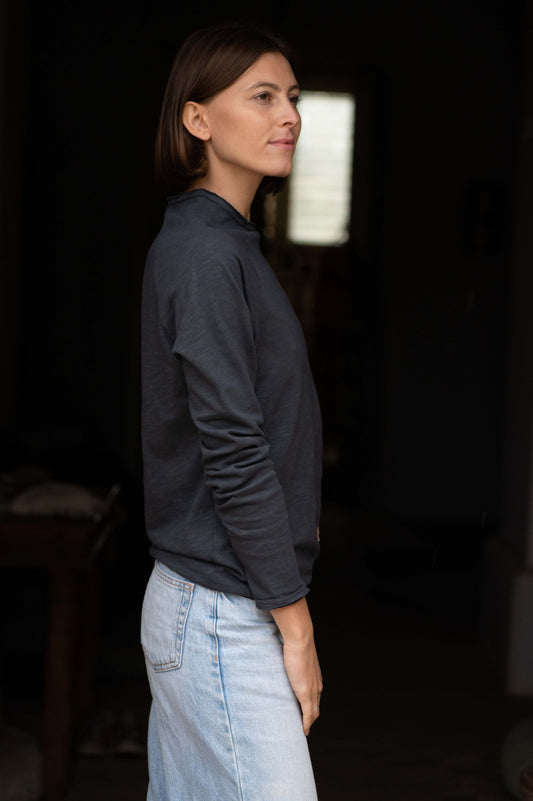 Antra Round Neck Longsleeve by Mara